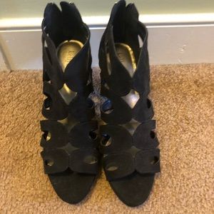 Kelly and Kate black heels size 7.5
